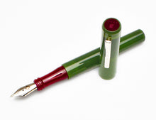 Load image into Gallery viewer, Model 03 Iterum Fountain Pen - Jade Sweet Maroon