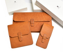 Load image into Gallery viewer, New Penvelope 12 - Italian Leathers