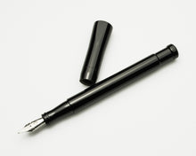 Load image into Gallery viewer, Model 50 Grandis Fountain Pen - Solid Black